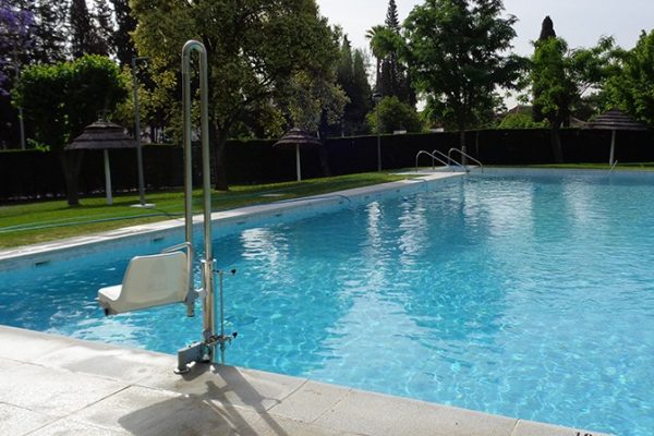 Elevador-hidraulico-portatil-para-piscina-5_METALU-PK